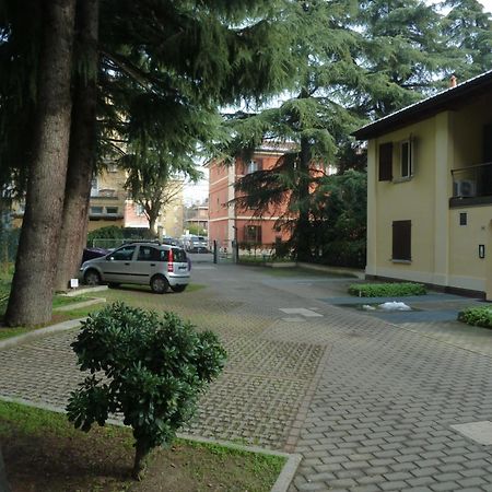 ボローニャIl Giardinetto - Smart Working - Airport - Private Parking - Private Garden - Ducati - Philip Morrisアパートメント エクステリア 写真