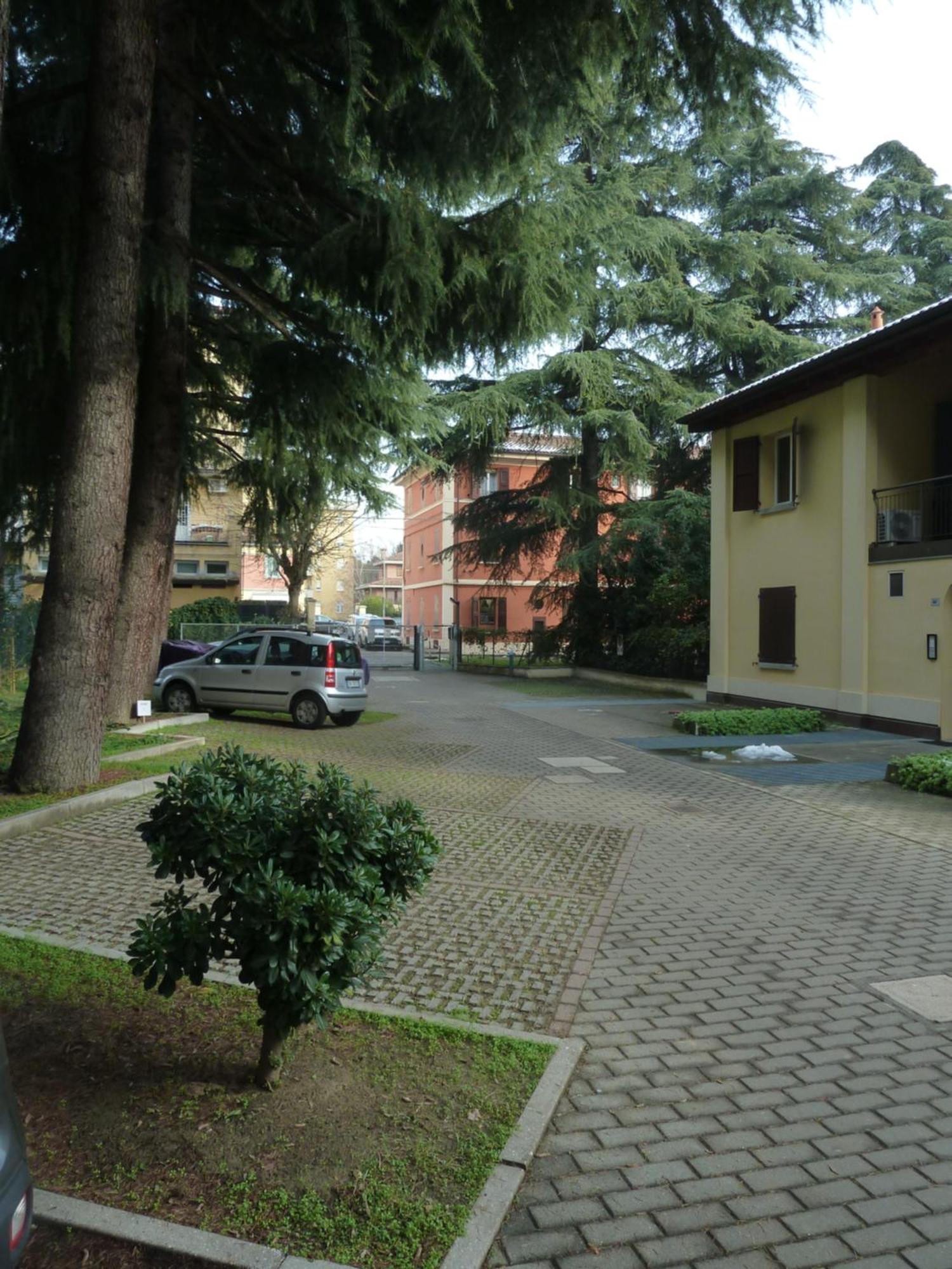 ボローニャIl Giardinetto - Smart Working - Airport - Private Parking - Private Garden - Ducati - Philip Morrisアパートメント エクステリア 写真